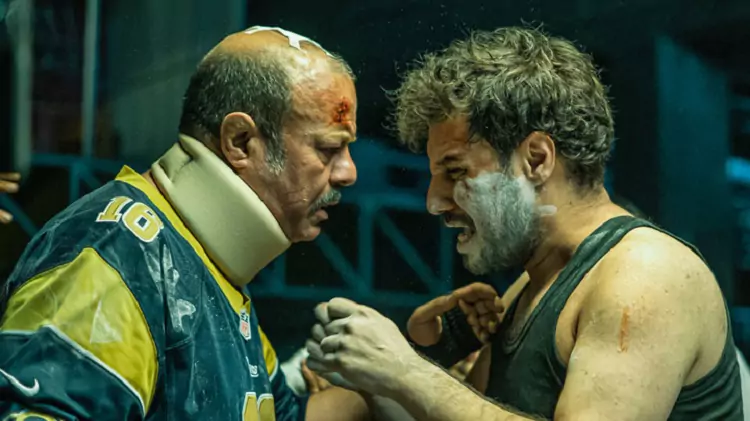 خلاصه داستان فیلم سینمایی تمساح خونی | عکس و شخصیت ها