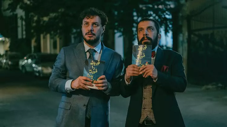 خلاصه داستان فیلم سینمایی تمساح خونی | عکس و شخصیت ها