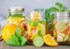 ۲ نوشیدنی خانگی که واقعاً پوست و مو رو تغییر میدن | اکسیر طلایی و Mojo Drink