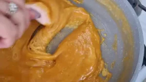 طرز تهیه سوهان خانگی که خیلی سریع و راحت آماده میشه!