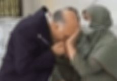 ماجرای بوسیدن دست زن کارگر؛ از تشکر تا حاشیه بزرگ!