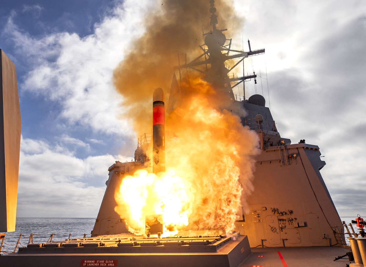 مشخصات موشک مرگبار آمریکا فاش شد؛ همه از تاماهاوک می‌ترسند!