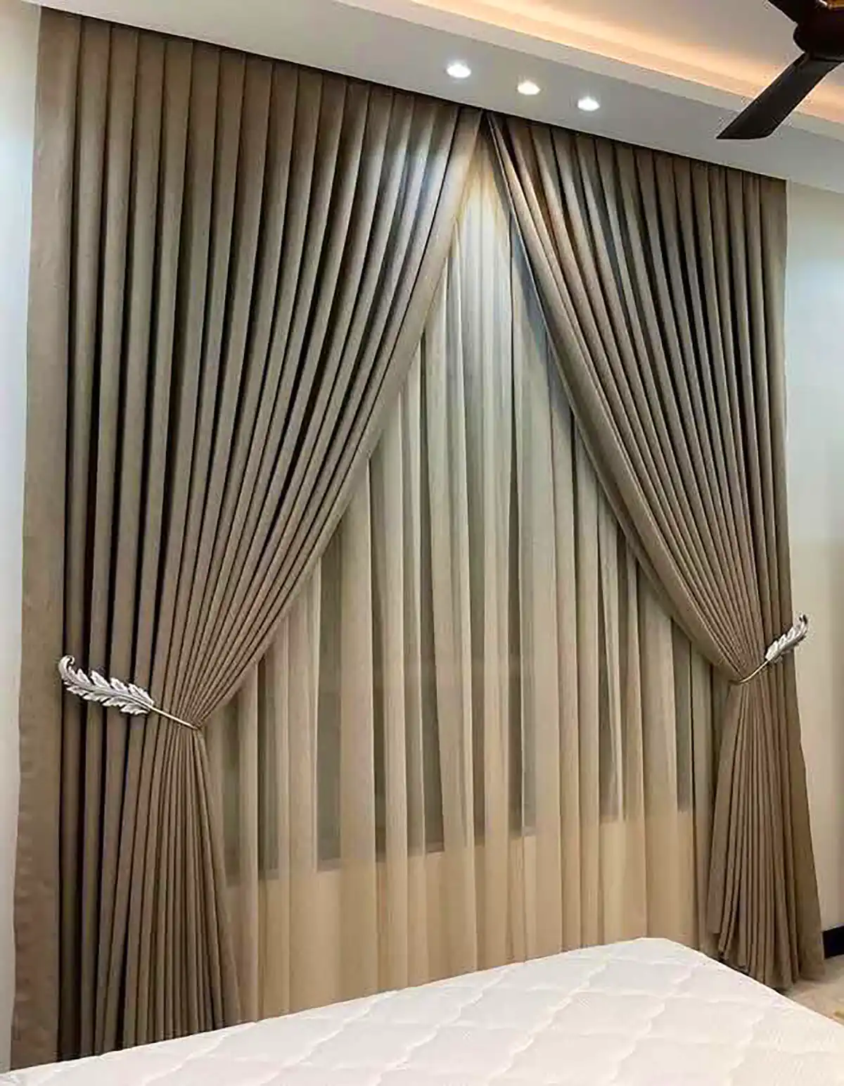 پرده شیک و سلطنتی 