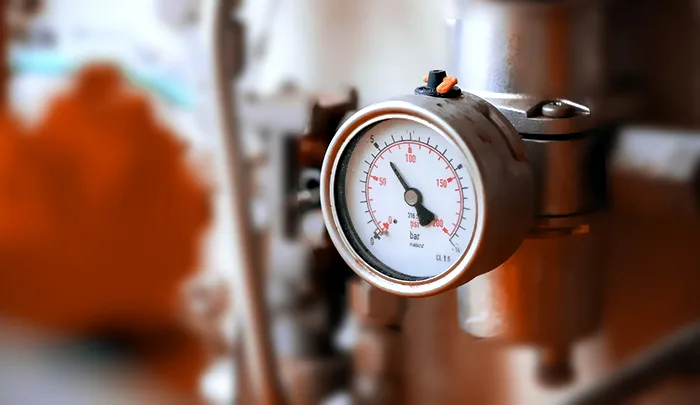 تفاوت گیج خشک با گیج روغنی