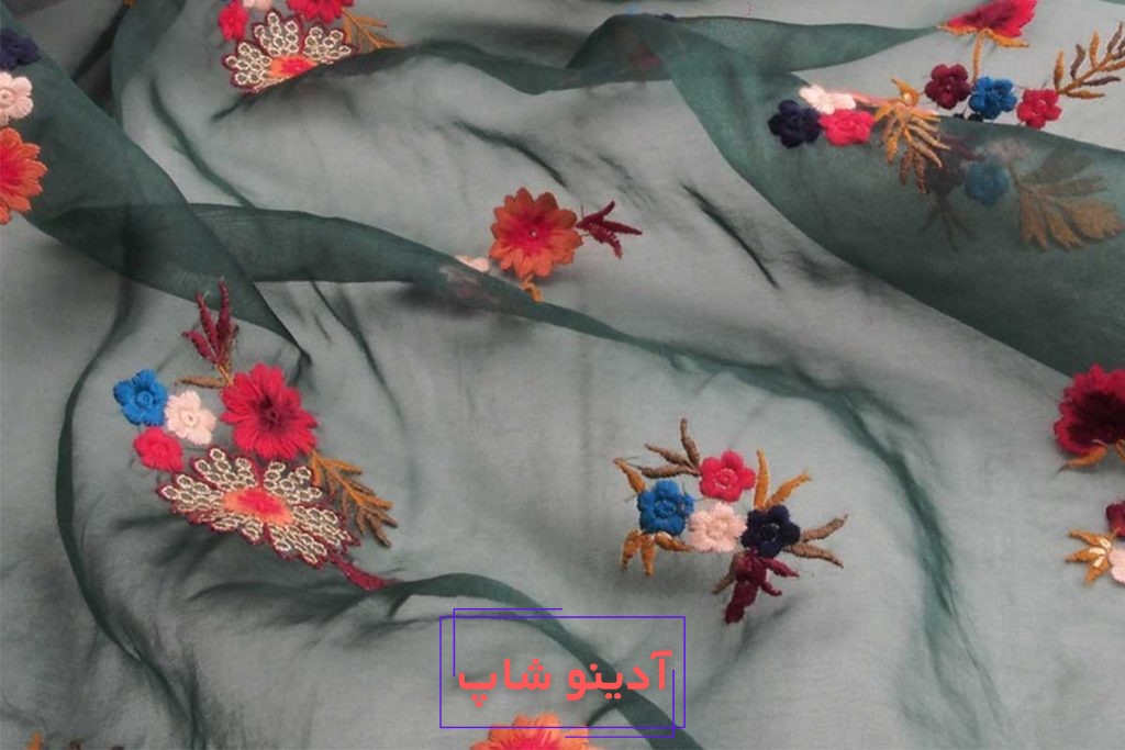 مراحل گلدوزی روی پارچه حریر