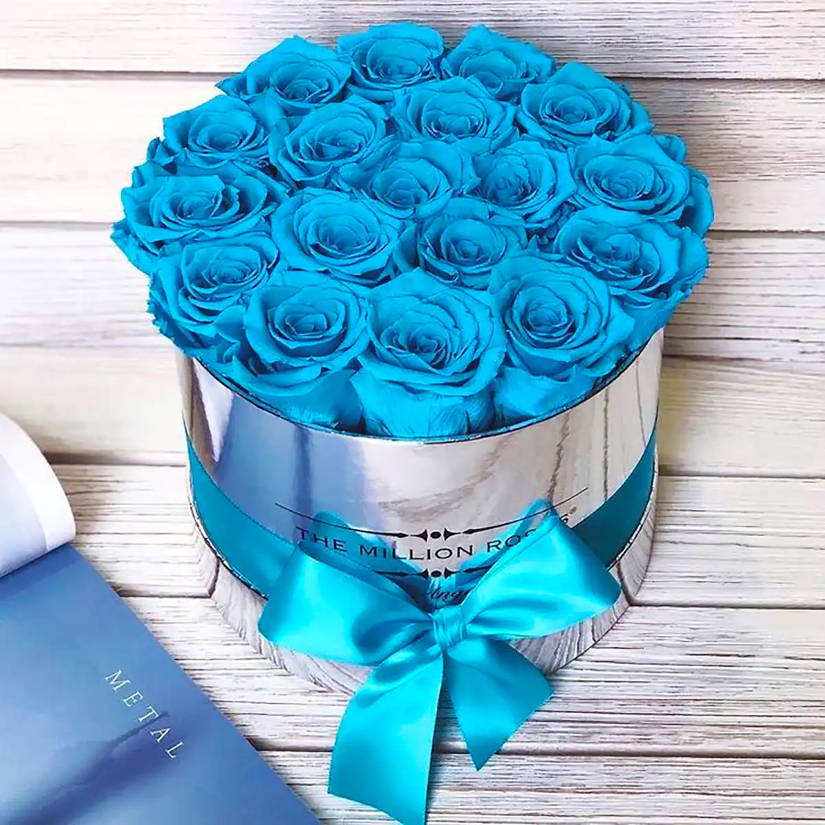 باکس گل رز آبی هدیه