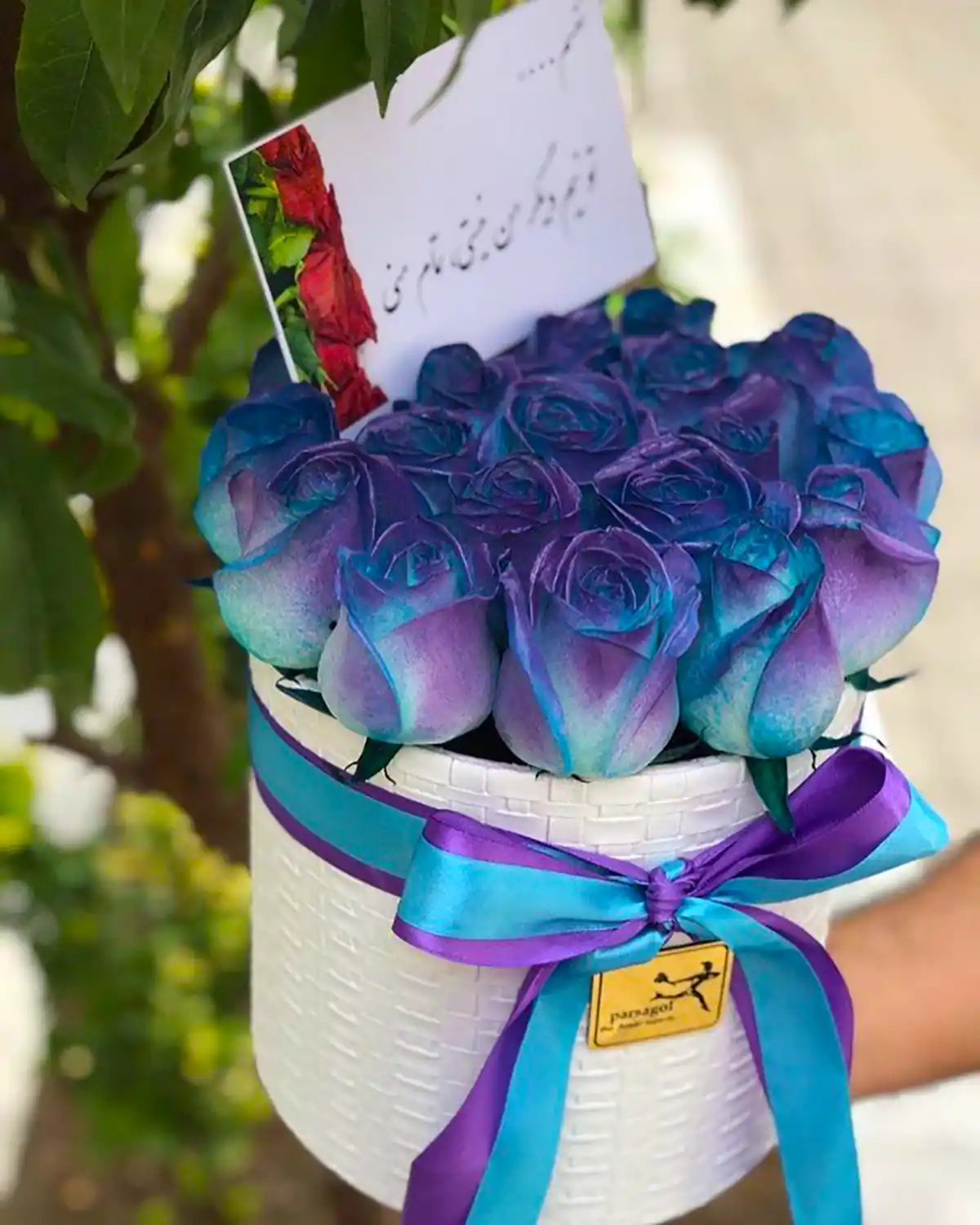 باکس گل رز آبی هدیه