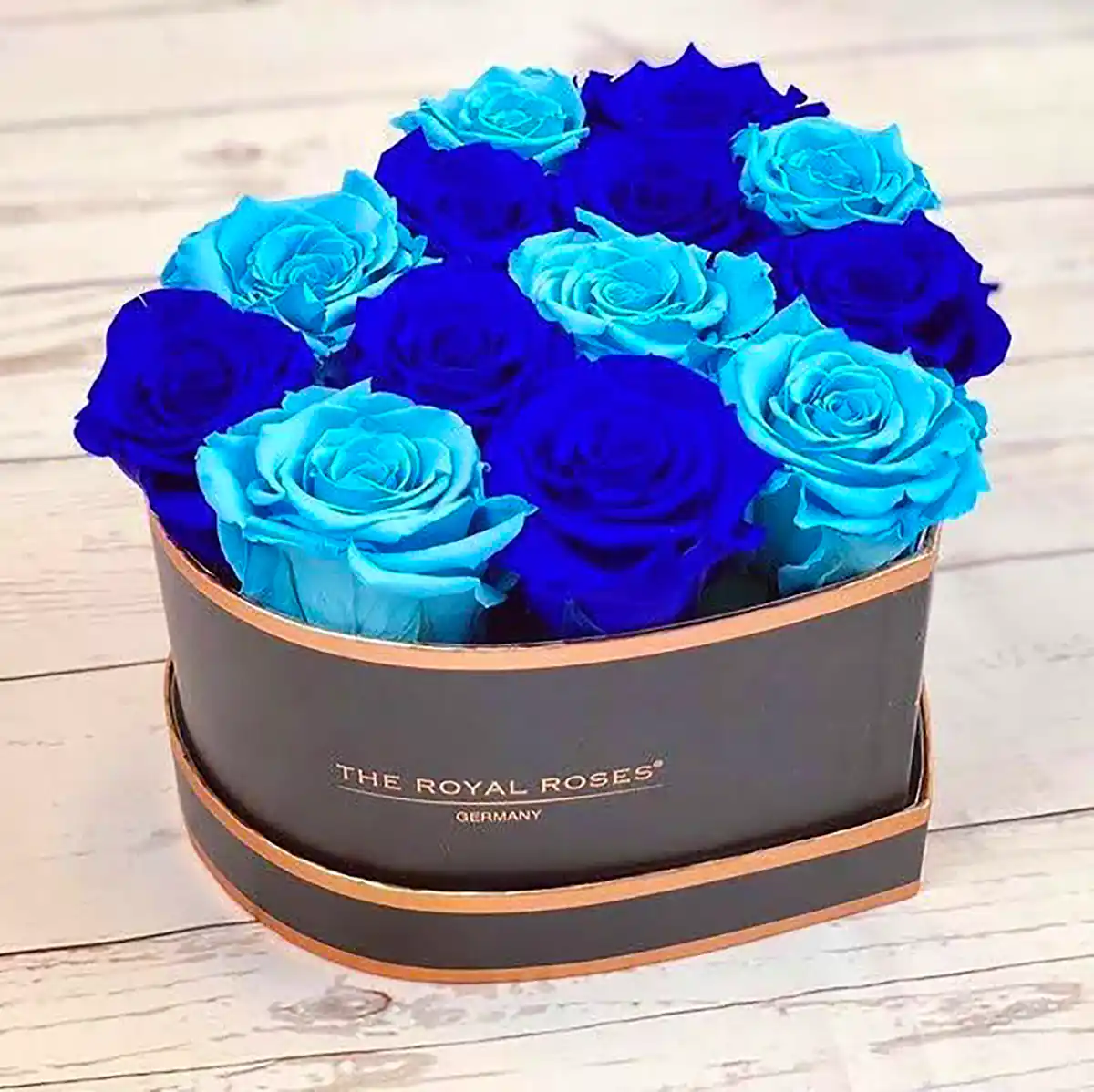 باکس گل رز آبی هدیه