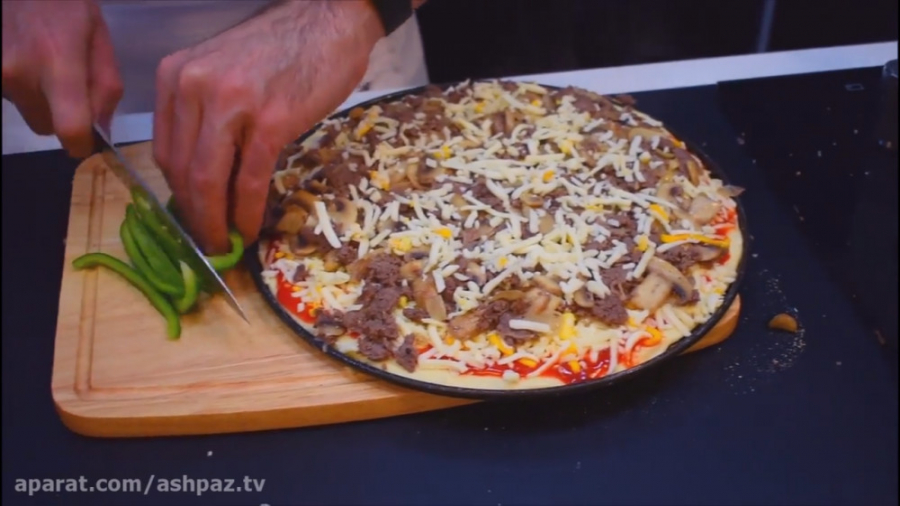آموزش پیتزا قارچ و گوشت