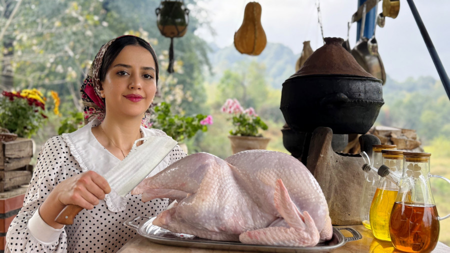 بوقلمون کبابی با رب آلو و نان تنوری خوشمزه