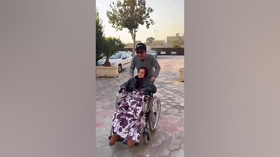 حضور عمو پورنگ و مادرش در حرم حضرت عبدالعظیم