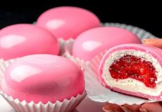 موچی با توت فرنگی و شیر! دسر صبحانه برای کاهش وزن