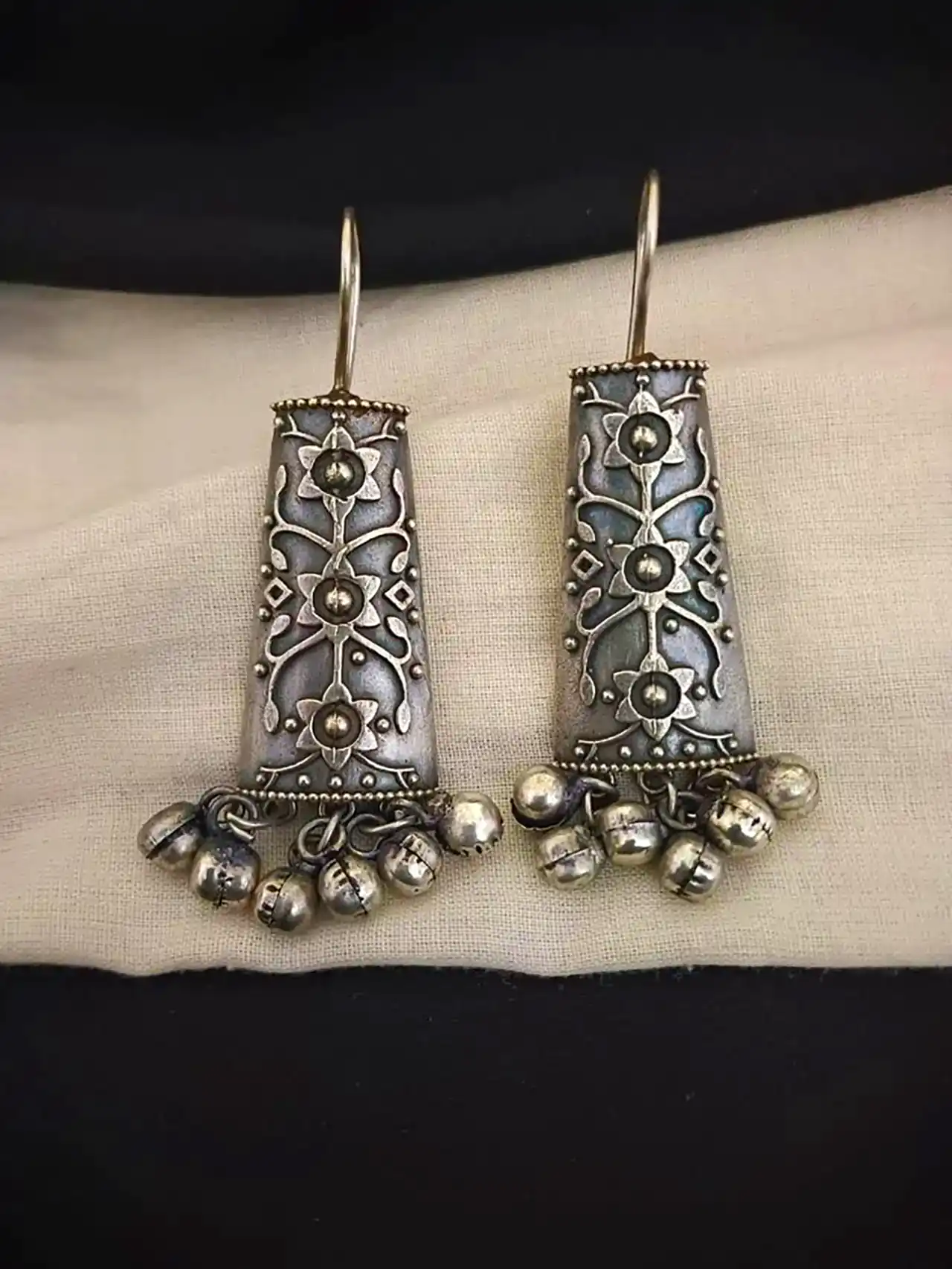گوشواره کلاسیک زنانه