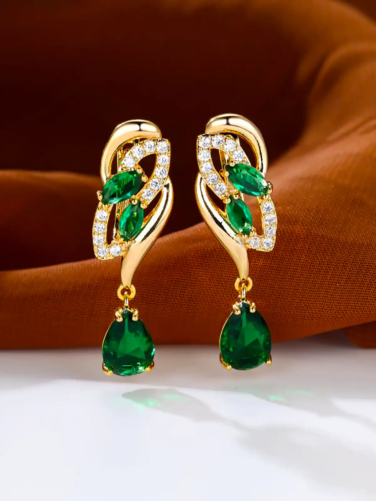 گوشواره زمردی طلا زیبا