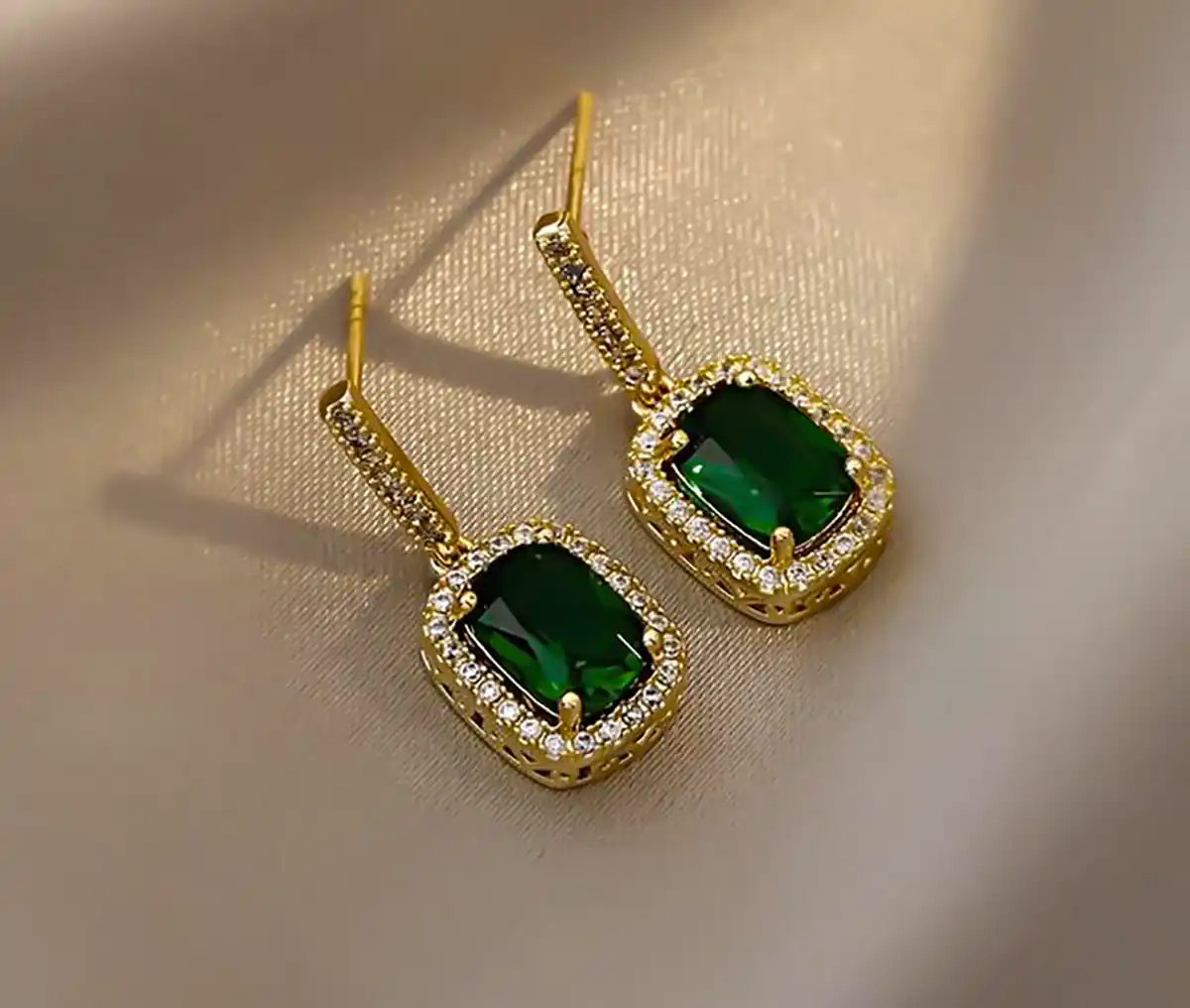 گوشواره زمردی طلا زیبا