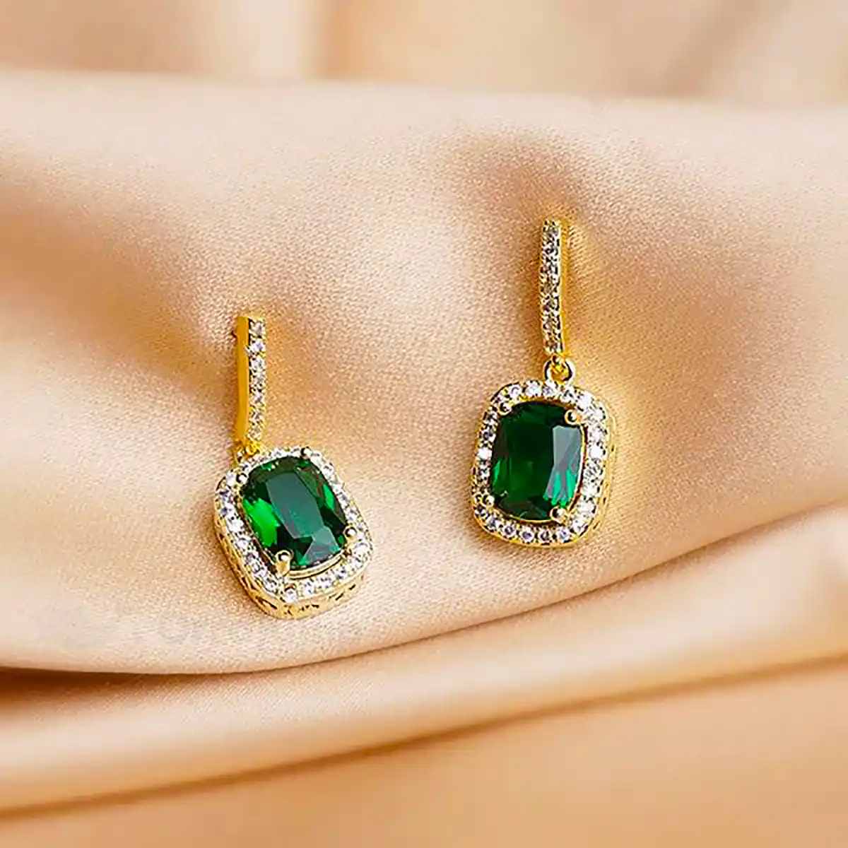 گوشواره زمردی طلا زیبا