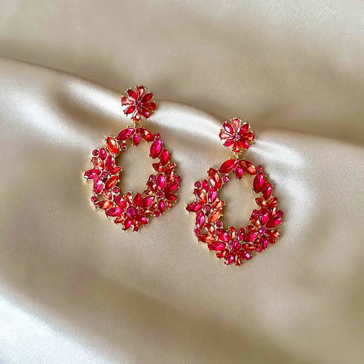 گوشواره مجلسی کریستالی زیبا + باکلاس ترین و خاص ترین گوشواره مجلسی کریستالی