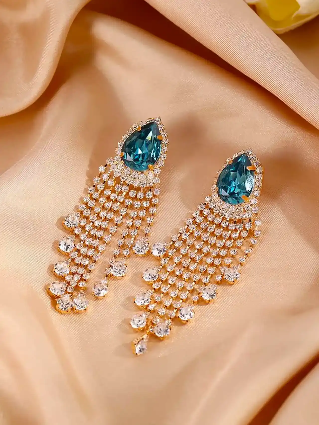 گوشواره مجلسی کریستالی زیبا + باکلاس ترین و خاص ترین گوشواره مجلسی کریستالی