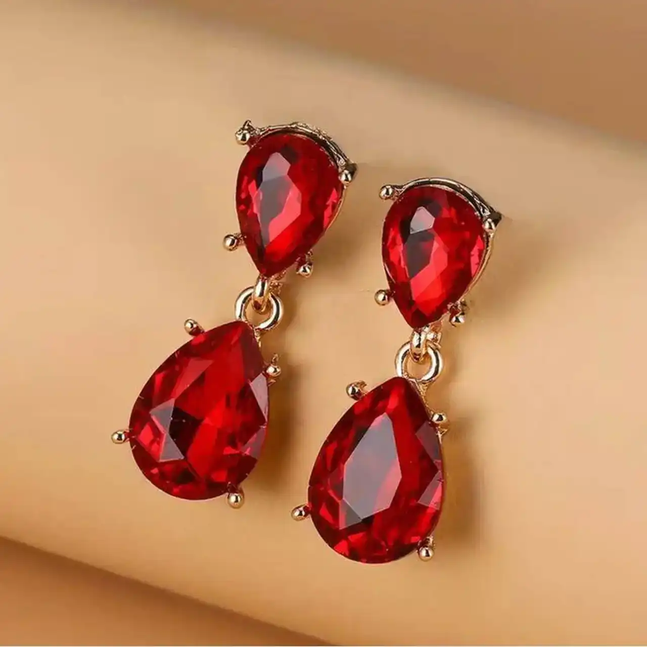 گوشواره مجلسی کریستالی زیبا + باکلاس ترین و خاص ترین گوشواره مجلسی کریستالی