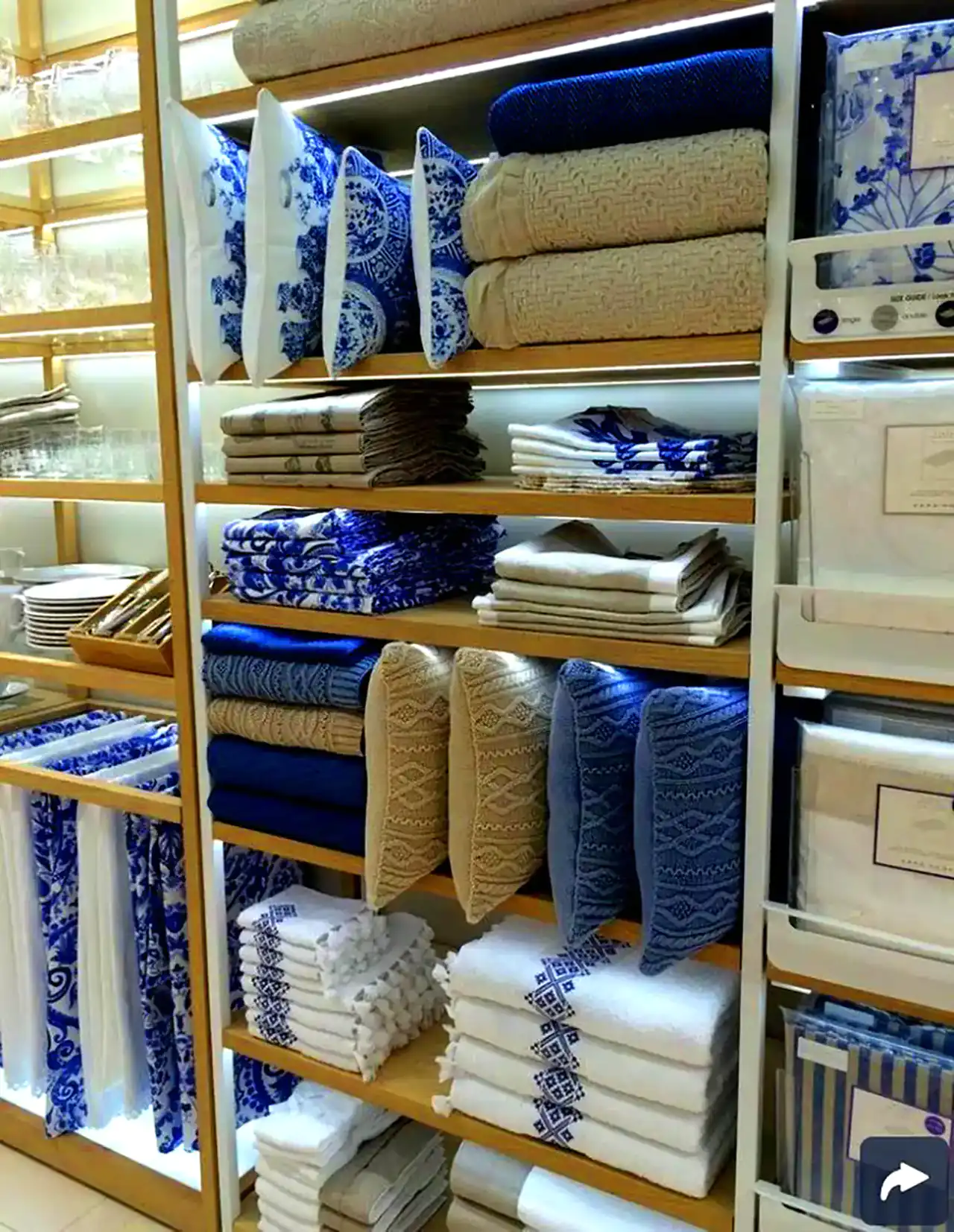 ایده چیدمان کمد دیواری