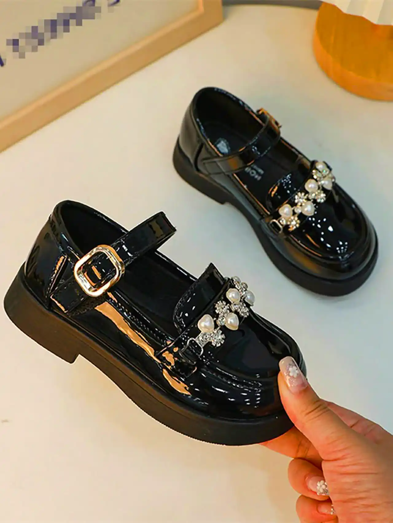 کفش شیک و جدید بچه گانه