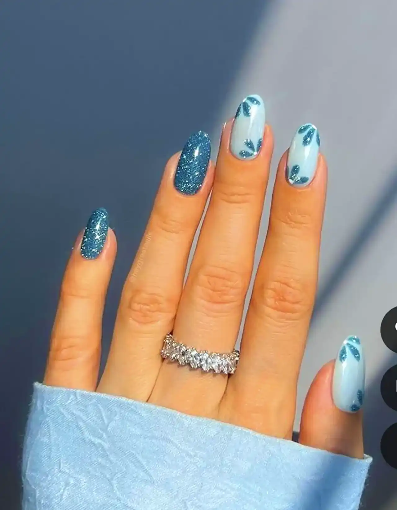 لاک ژل ساده و زیبا + متفاوت ترین و خاص ترین ایده ها برای طراحی لاک ژل مناسب فصل پاییز و زمستان