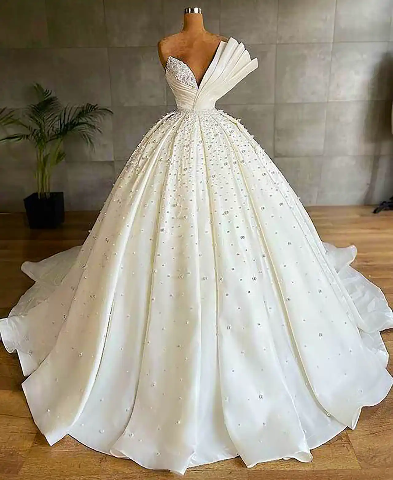 لباس عروس پرنسسی ساده