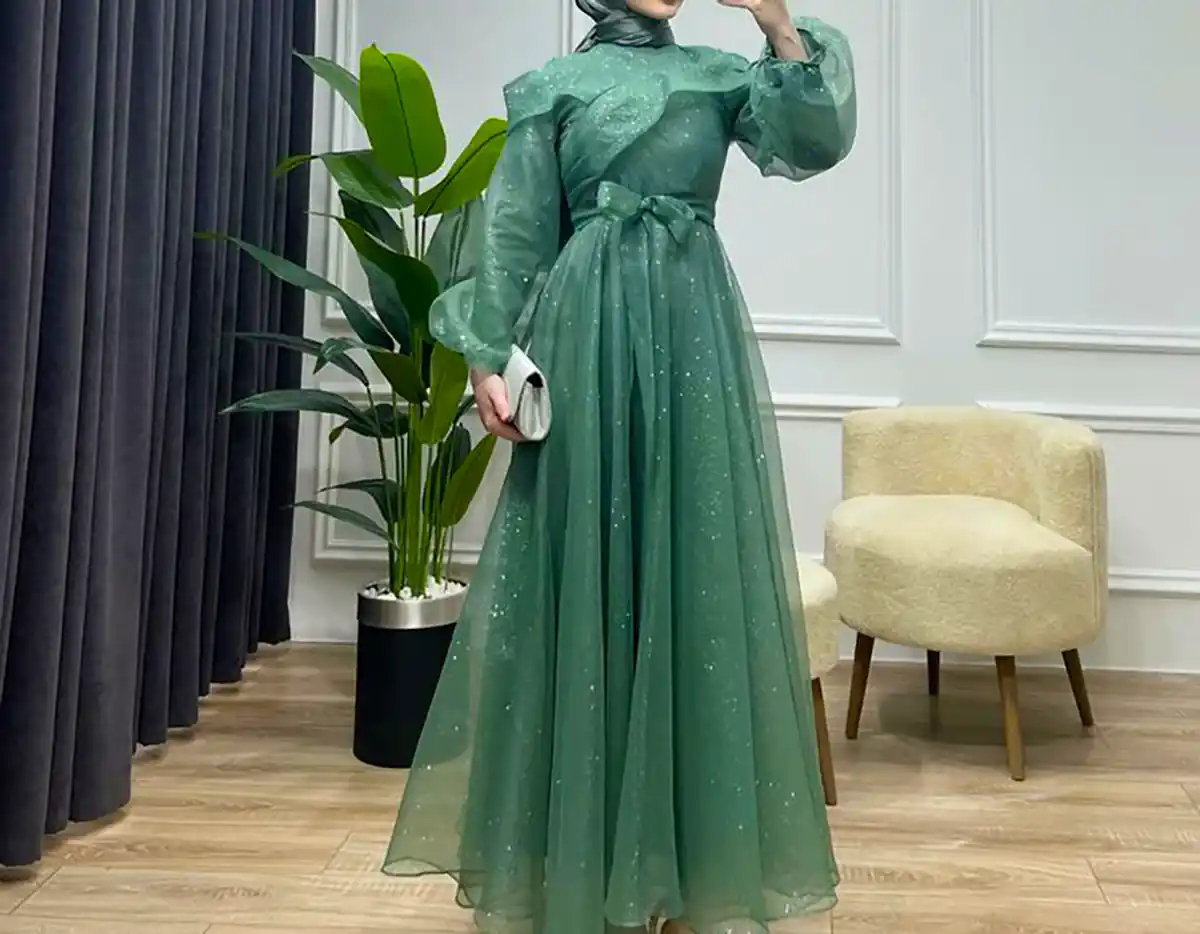 لباس ساده مجلسی پوشیده
