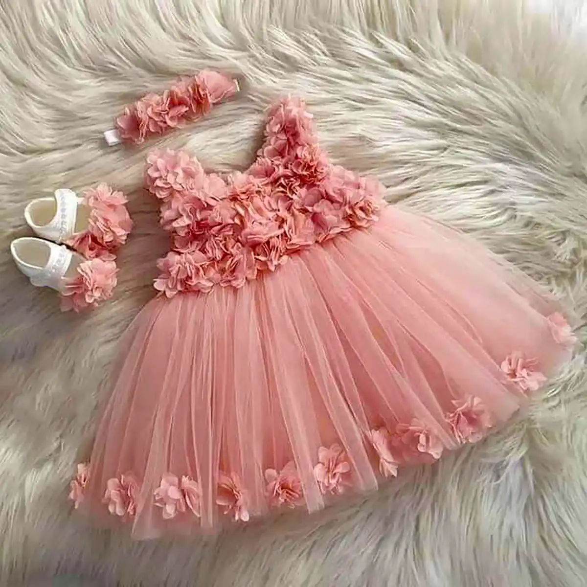 لباس مجلسی تولد بچه گانه