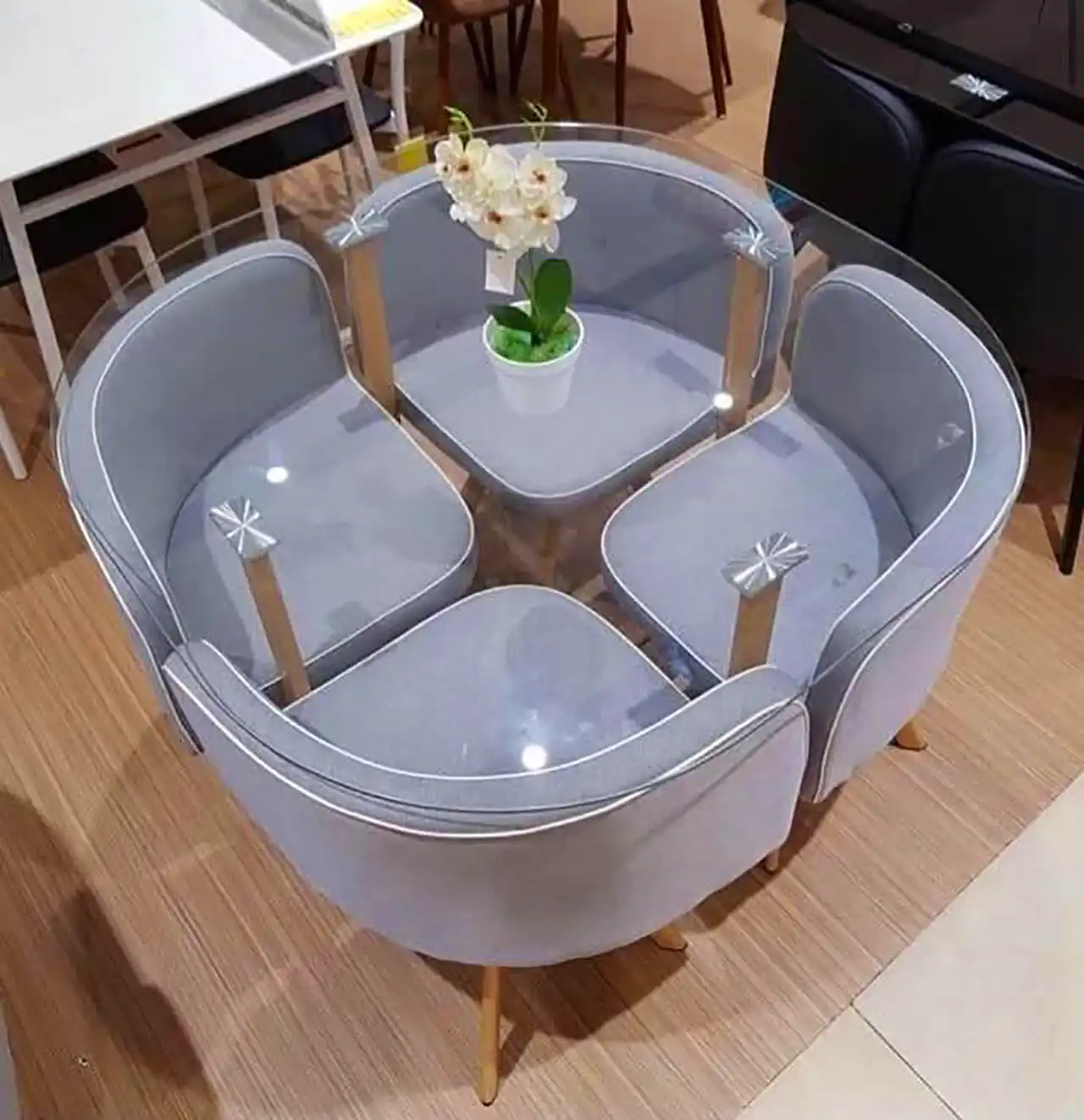 میز چهار نفره لوکس و شیک