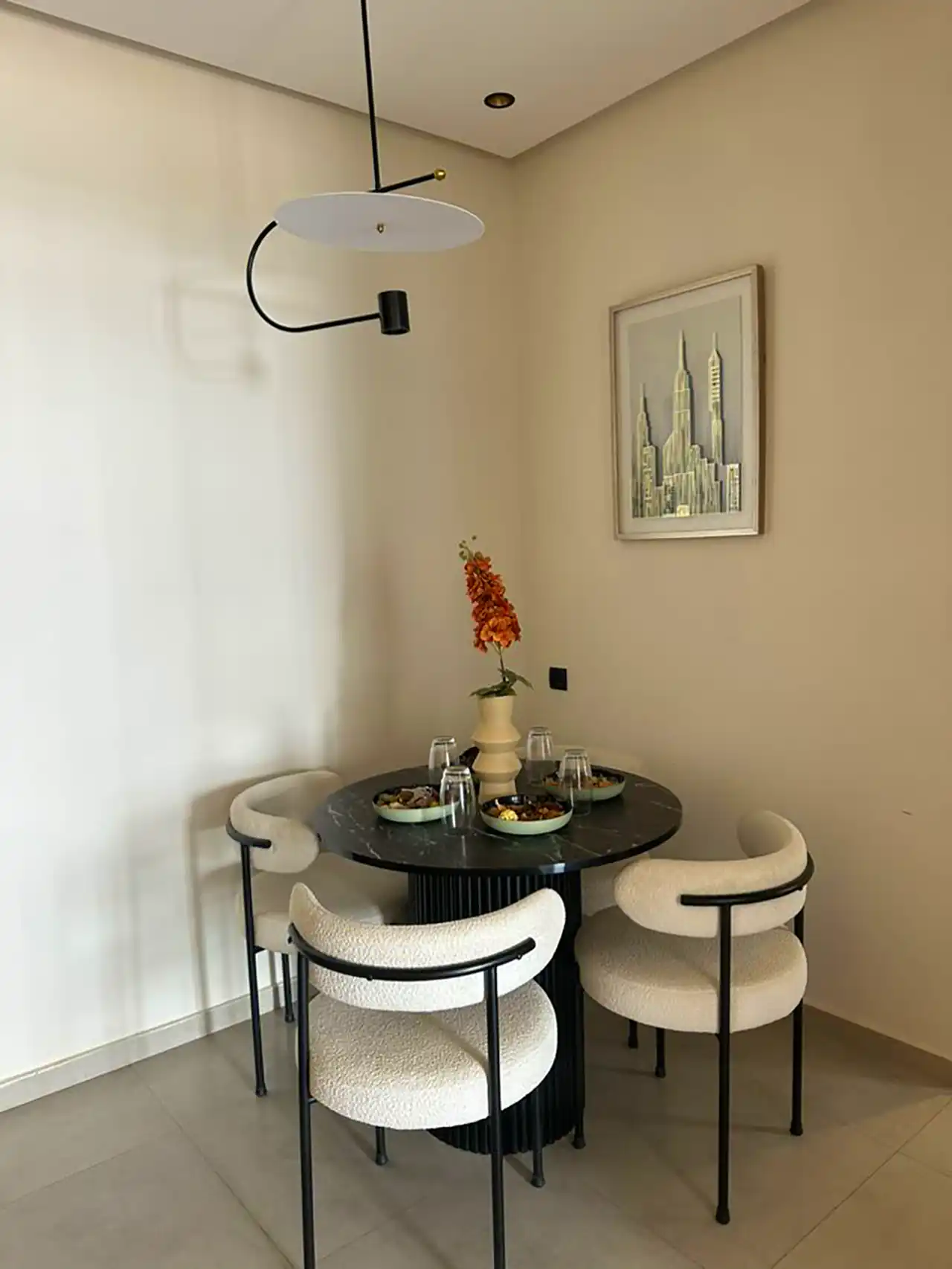 میز چهار نفره لوکس و شیک