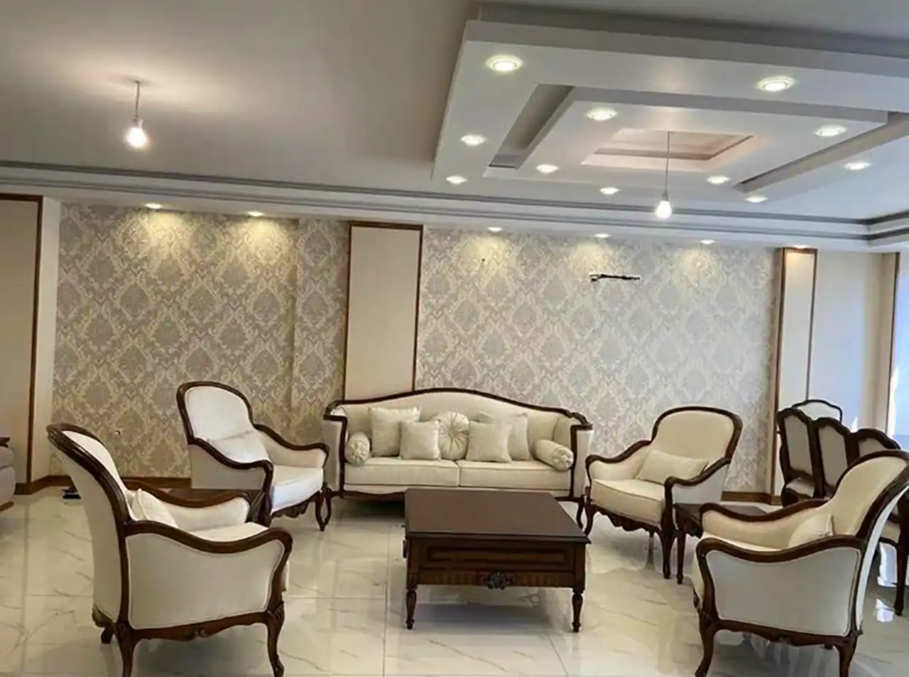 مبلمان کرمی ترند و شیک