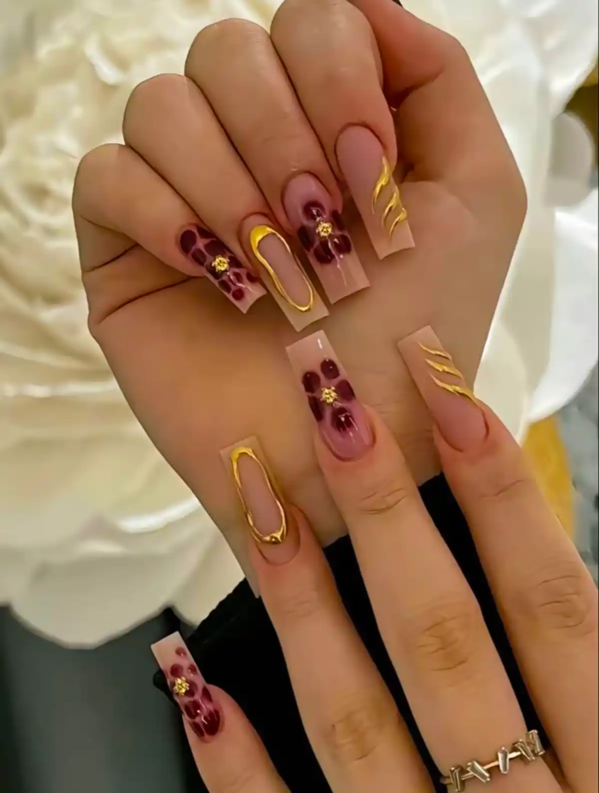 مدل ناخن مربعی بلند