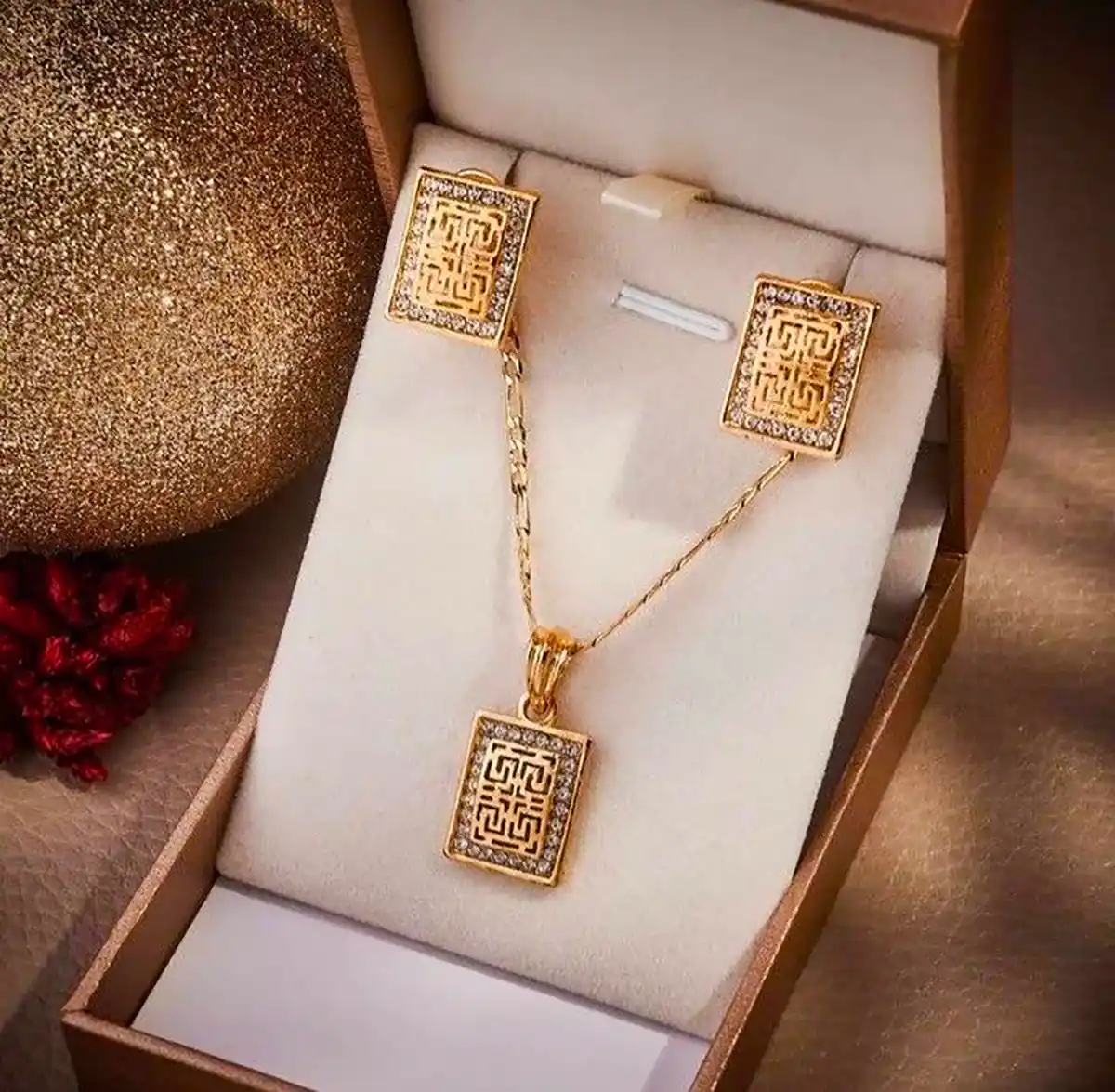 نیم ست طلا جذاب و لاکچری