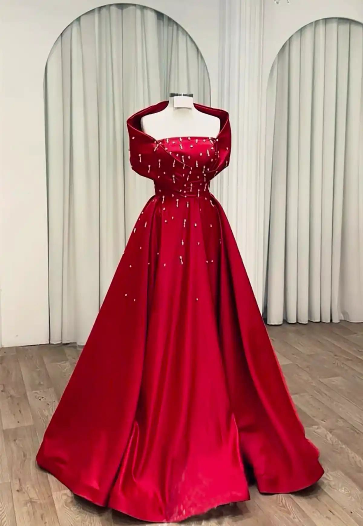 پیراهن مجلسی بلند زنانه