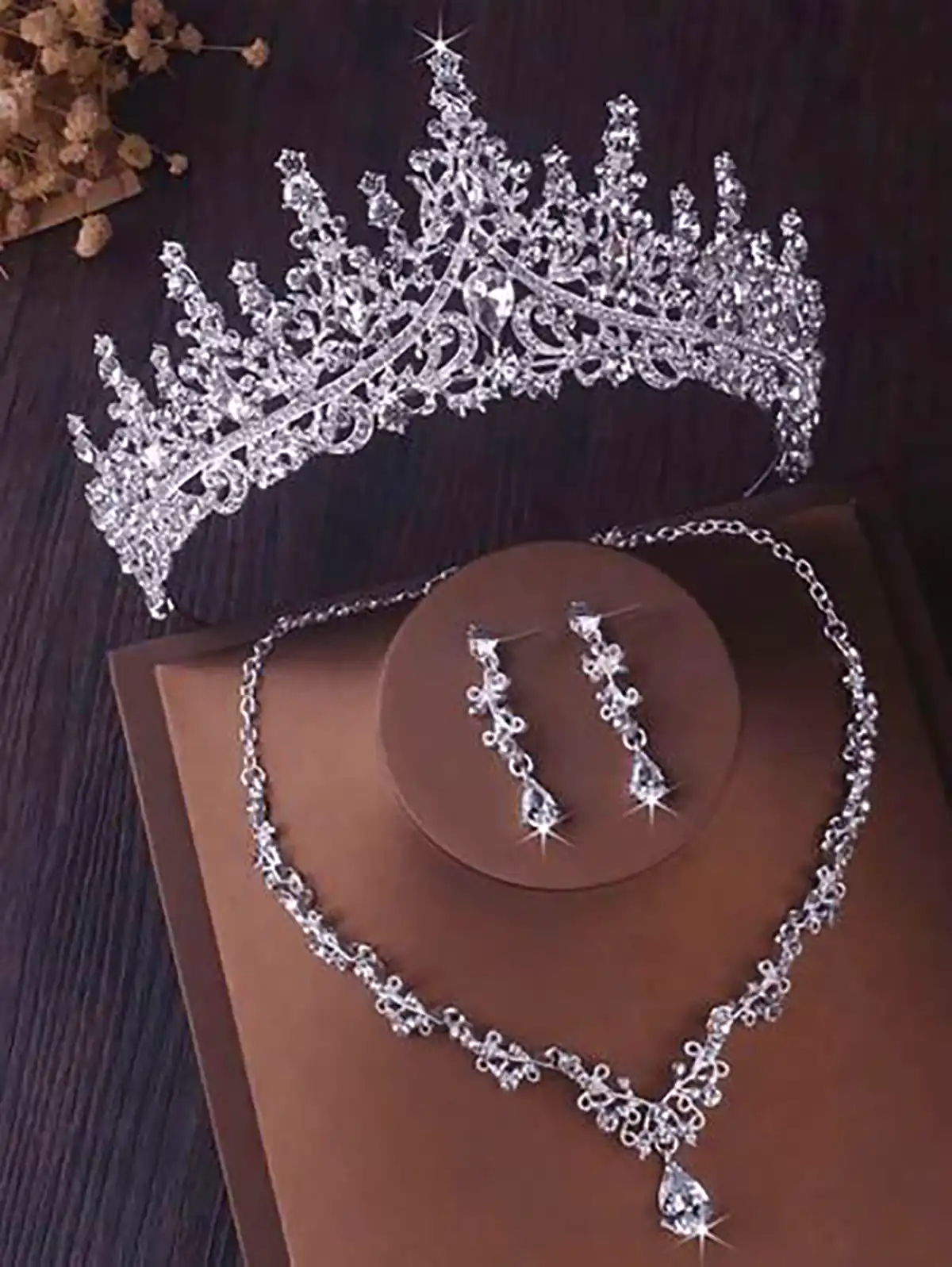 سرویس جواهر و تاج عروس