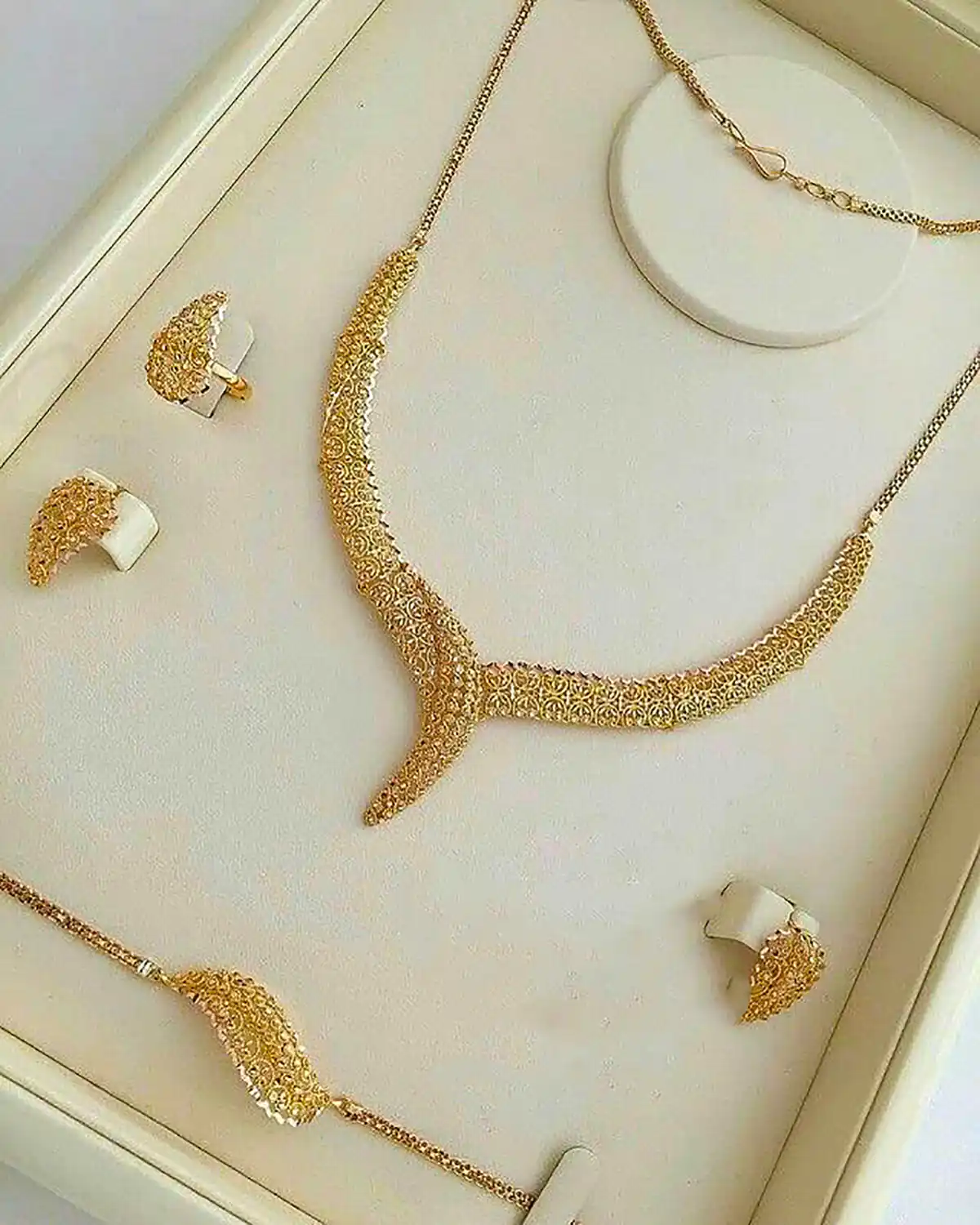 سرویس طلا زنانه زیبا و جذاب