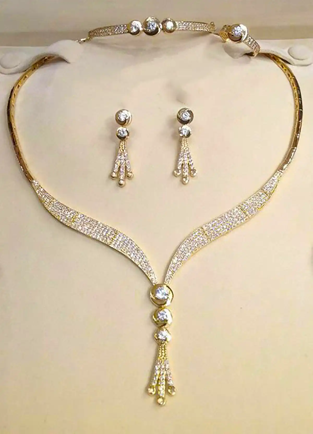 سرویس طلا چوکر زیبا