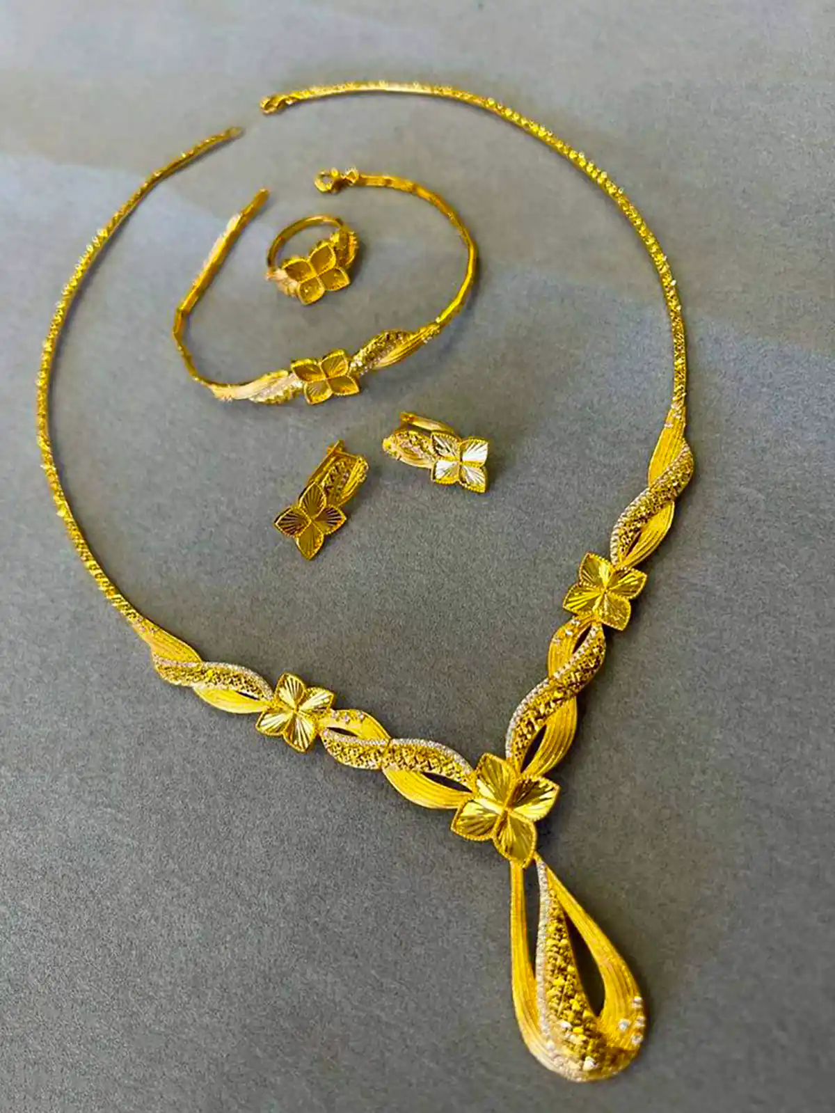 سرویس طلا هندی عروس