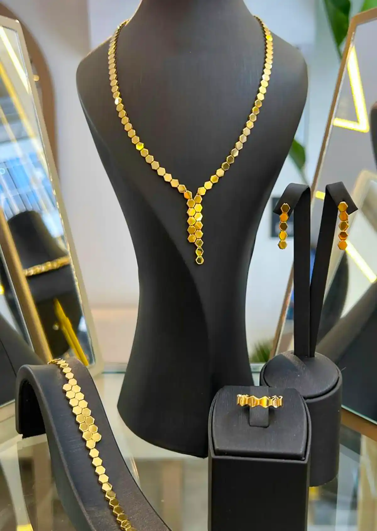 سرویس طلا لوکس و شیک