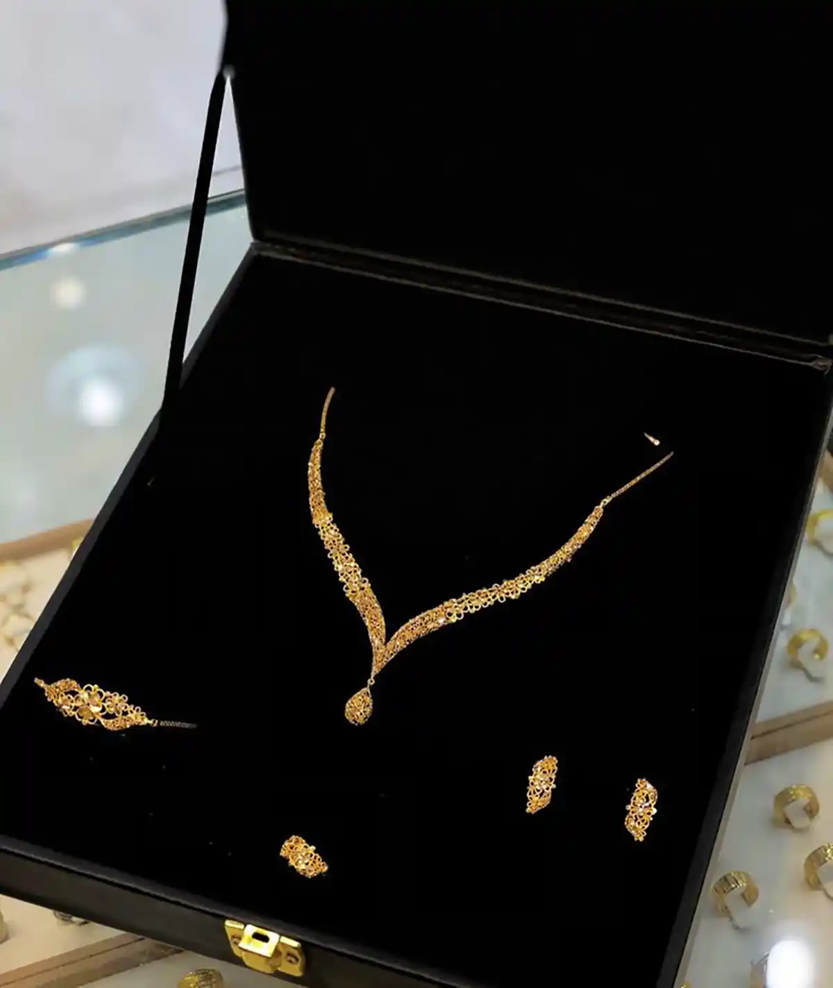 سرویس طلا لوکس و شیک