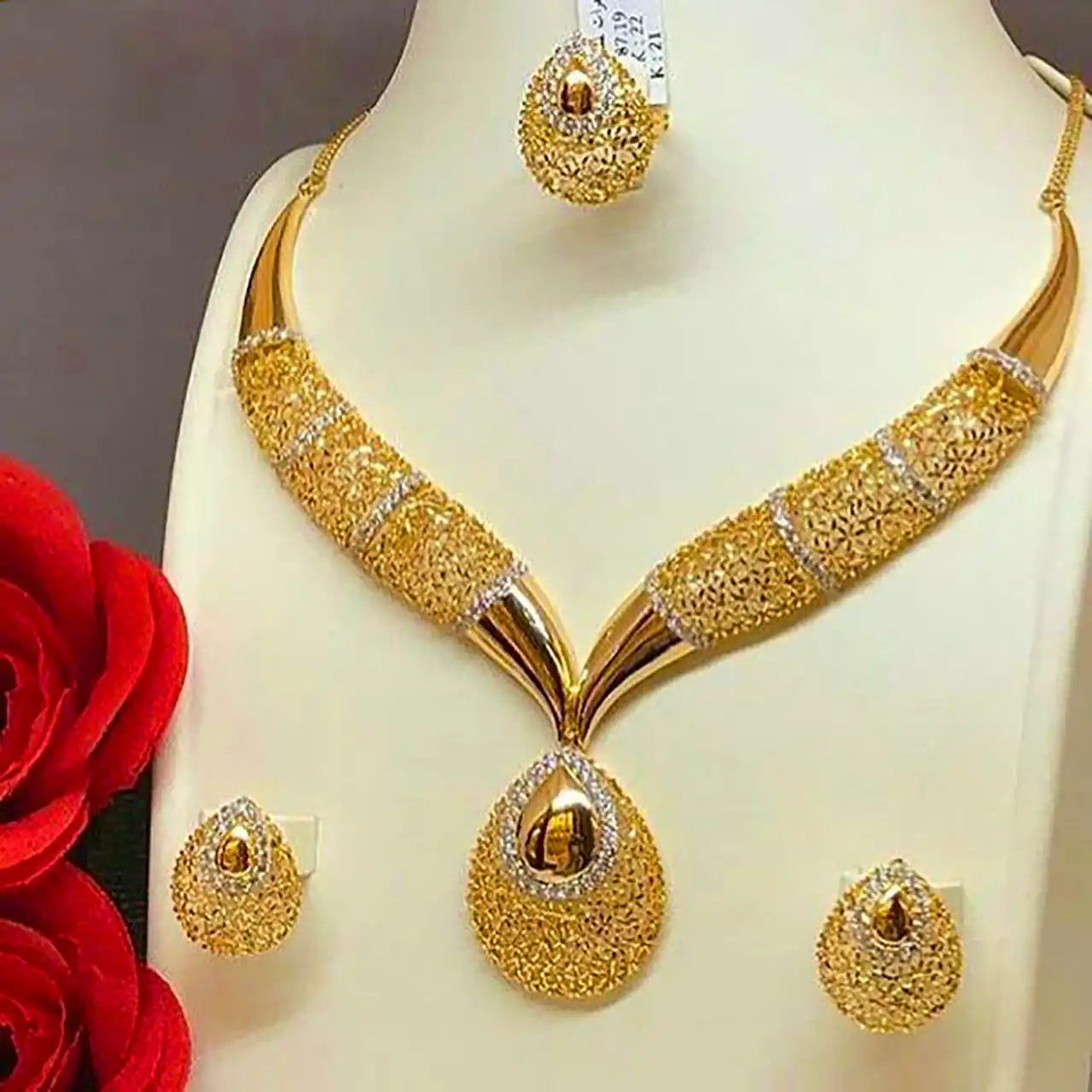 سرویس طلا زیبا و لوکس