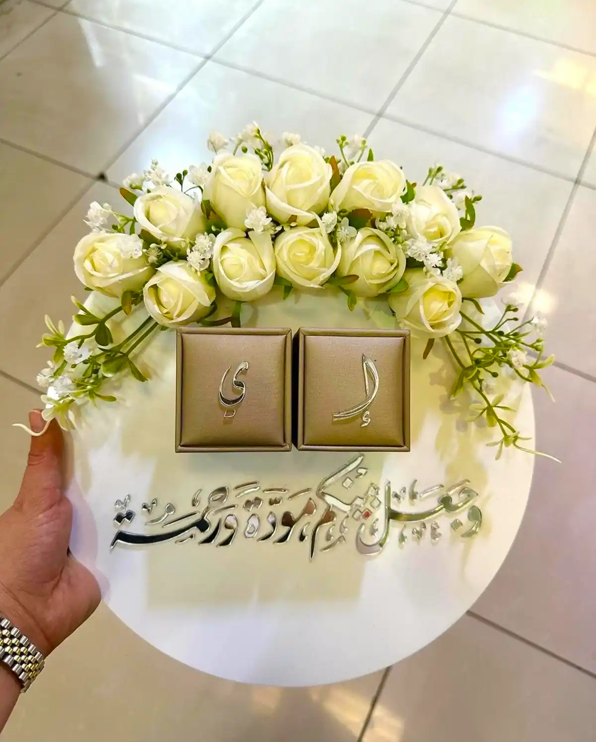استند حلقه شیک و خاص عقد