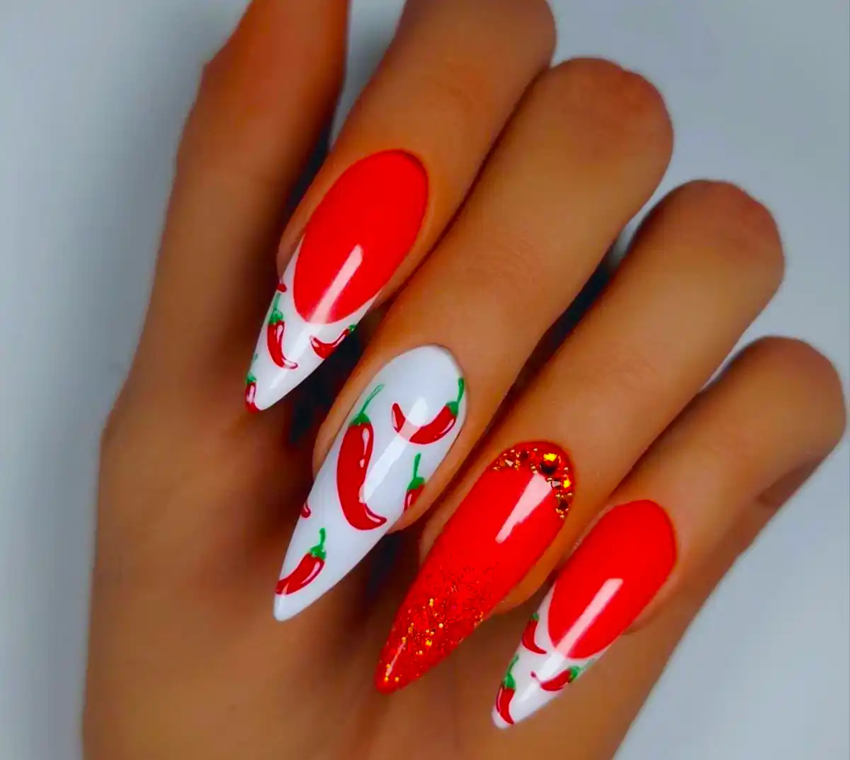طراحی ناخن باکلاس و بینظیر