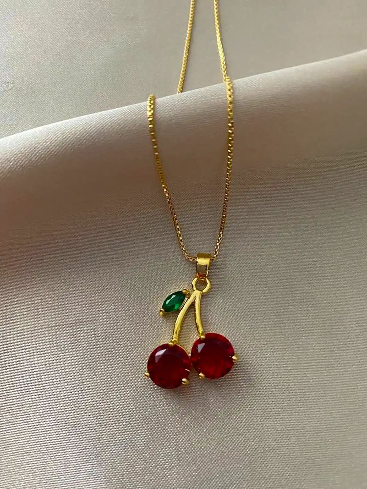 تو گردنی شیک و جذاب