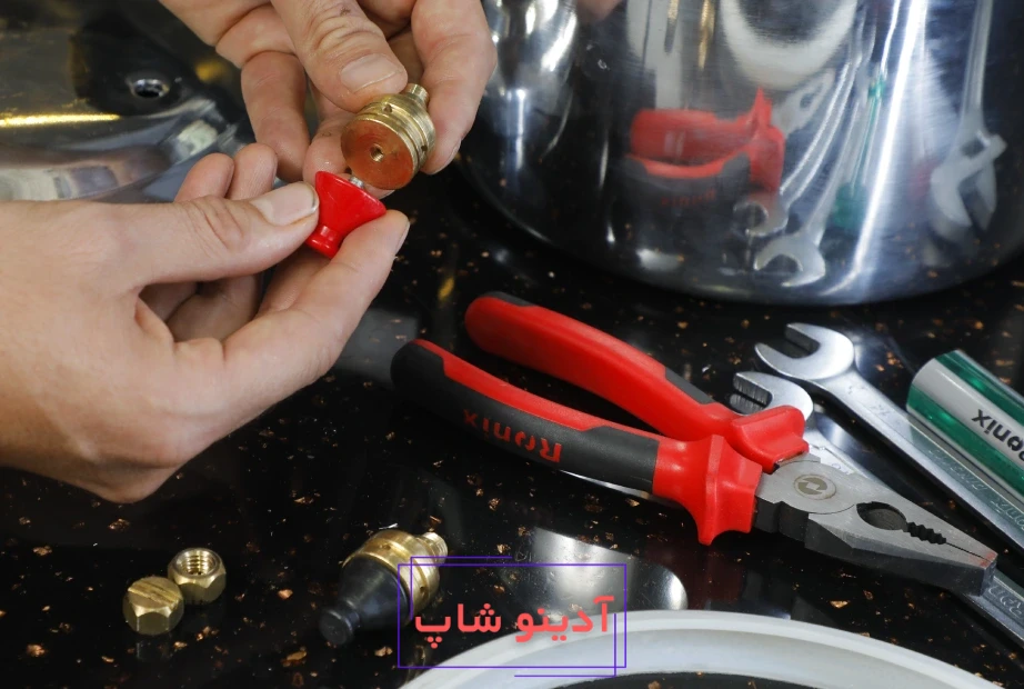 بررسی سوپاپ اطمینان زودپز