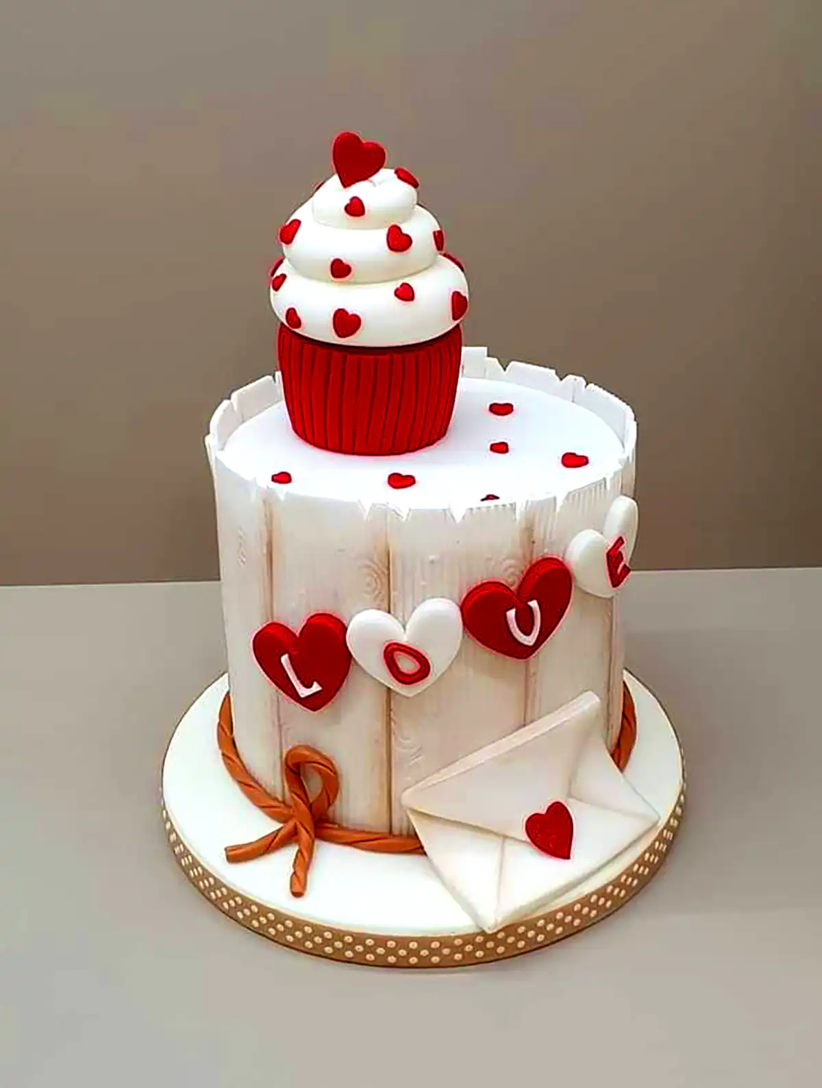 ایده های خلاقانه برای طراحی کیک
