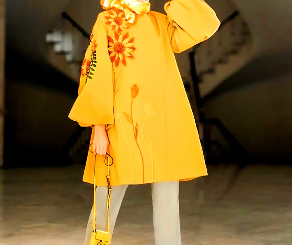 مانتو لاکچری با گلدوزی