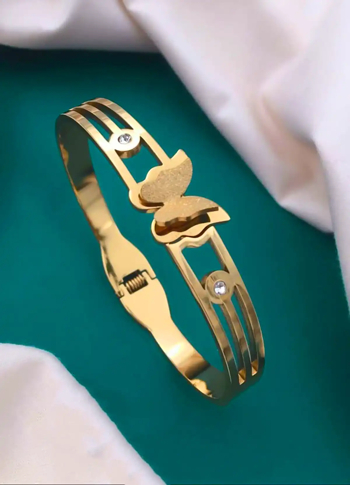 بنگل جدید و مدرن طلا