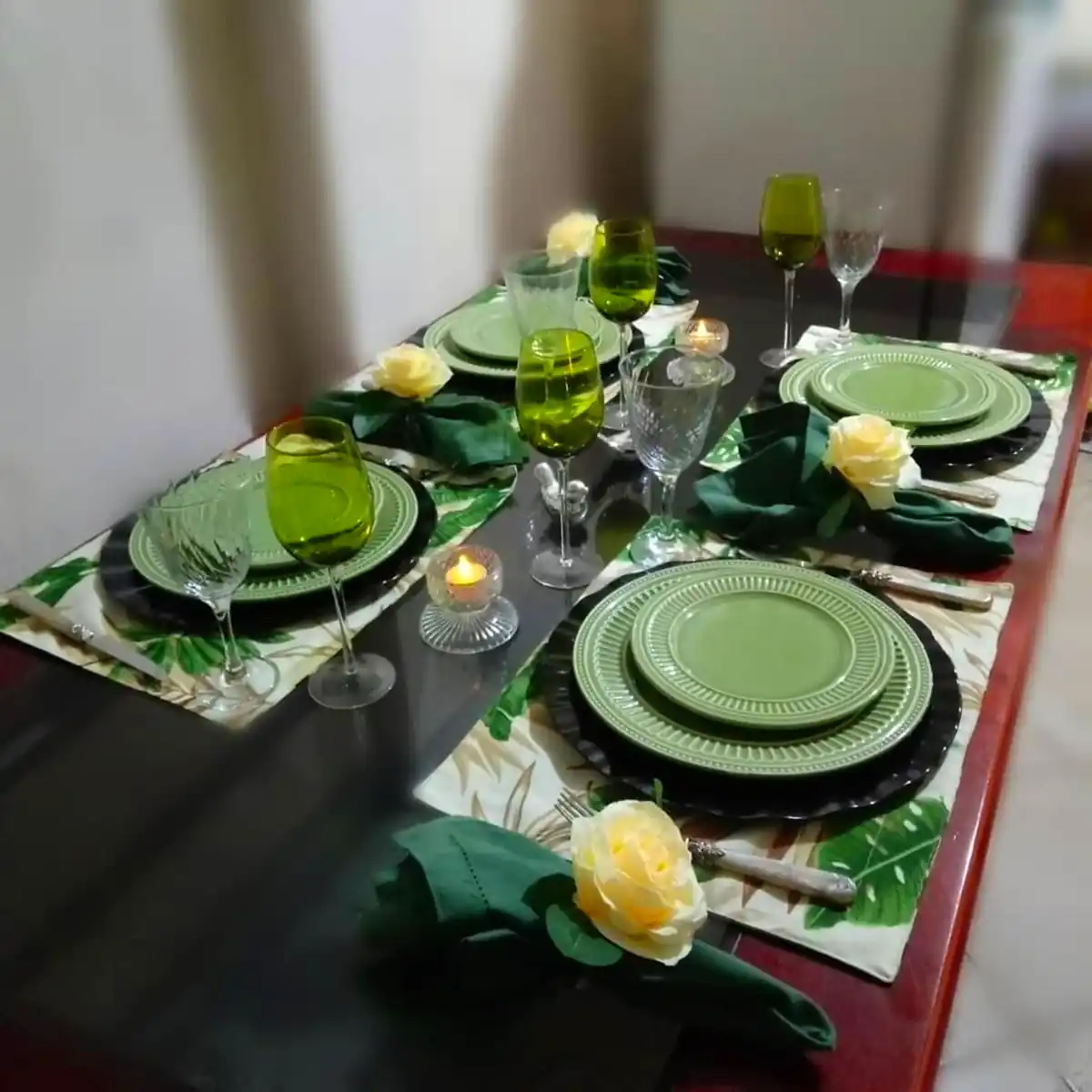 چیدمان شیک و جذاب میز غذاخوری
